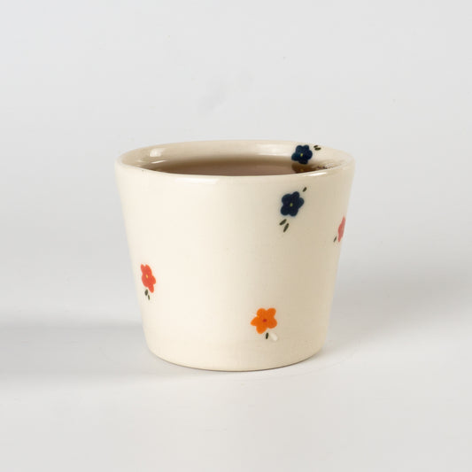 Стаканчик ручної роботи з квітами